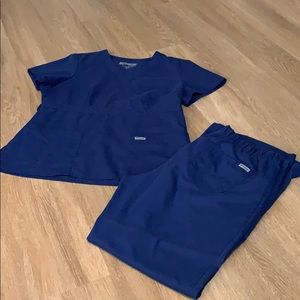 Grey’s Anatomy size large scrub set